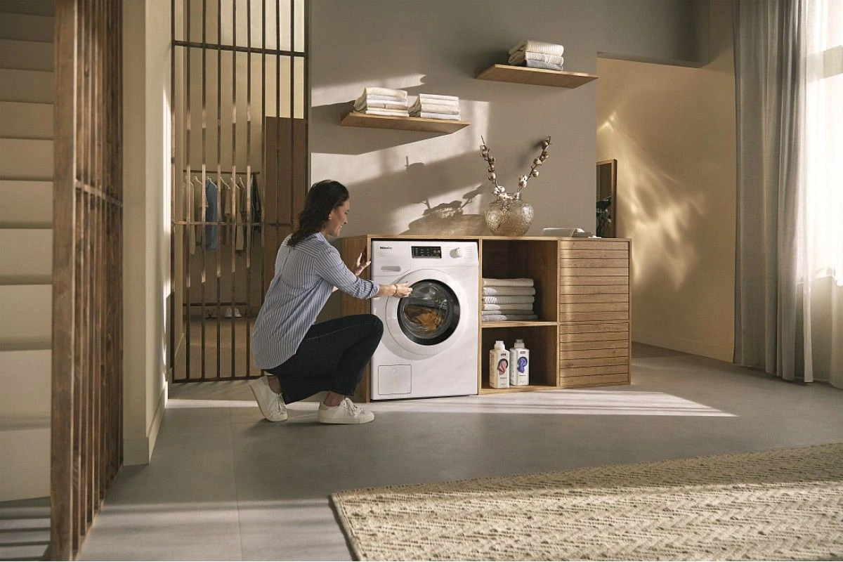 Стиральная машина Miele WEA025 WCS