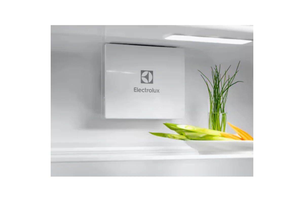 Встраиваемый холодильник Electrolux KRD6DE18S1