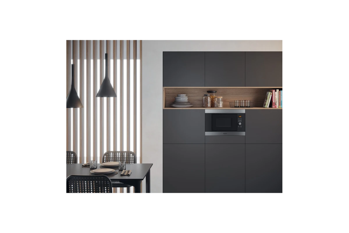 Встраиваемая микроволновая печь Hotpoint MF20G IX HA