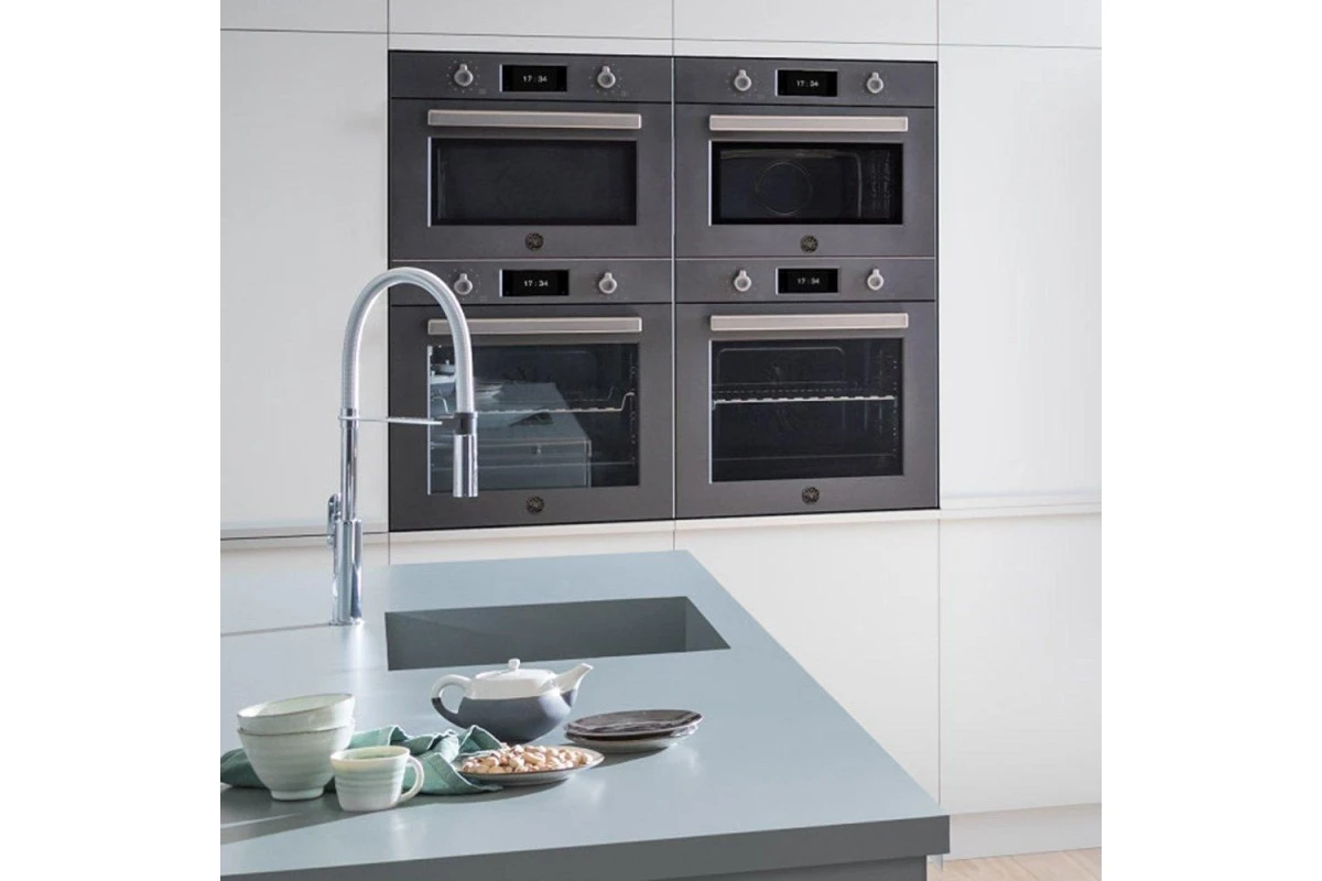 Встраиваемый электрический духовой шкаф Bertazzoni Professional F6011PROVLN черный