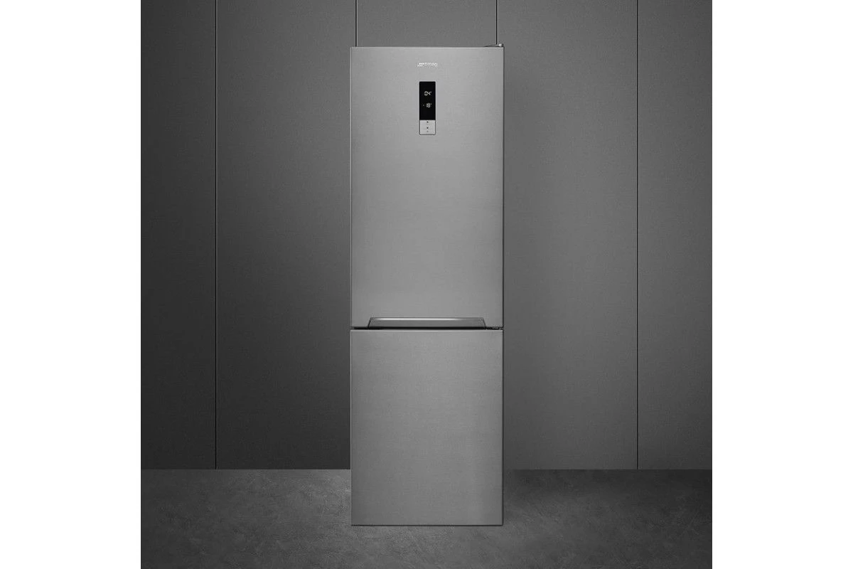 Холодильник Smeg FC18EN4AX