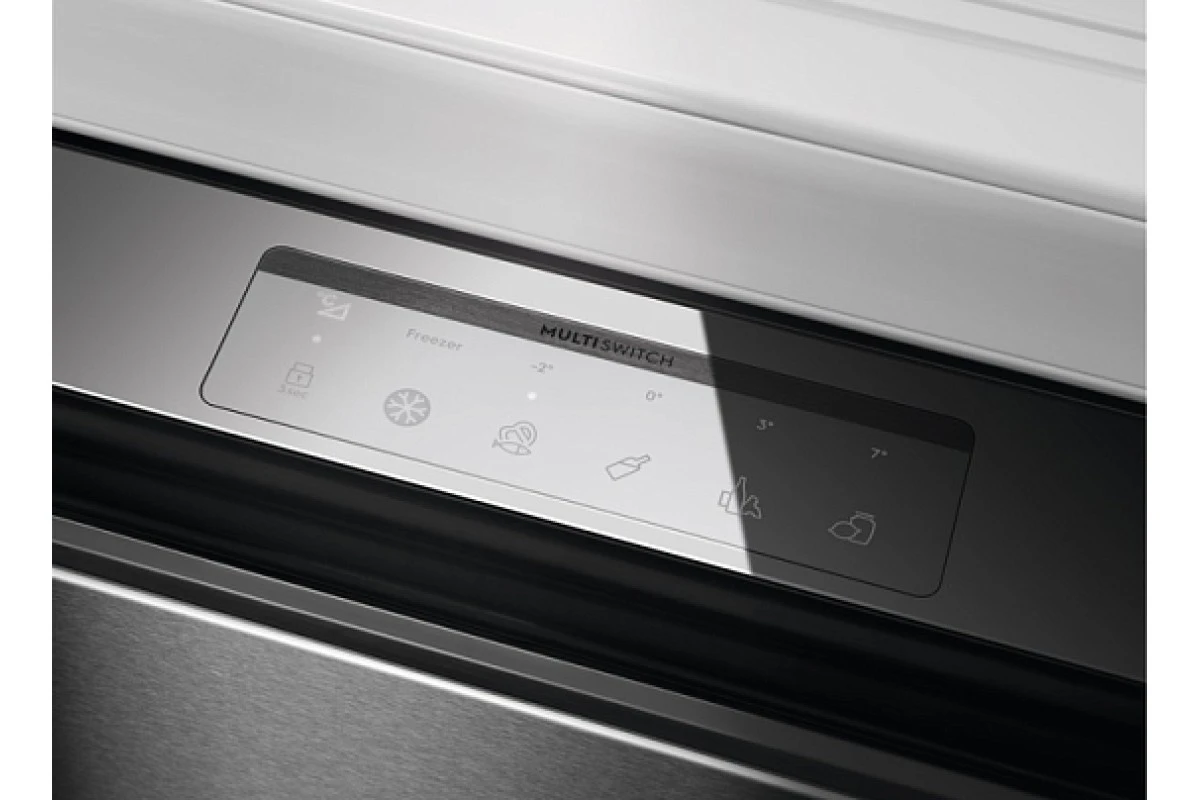 Холодильник Electrolux LLI9VF54X0