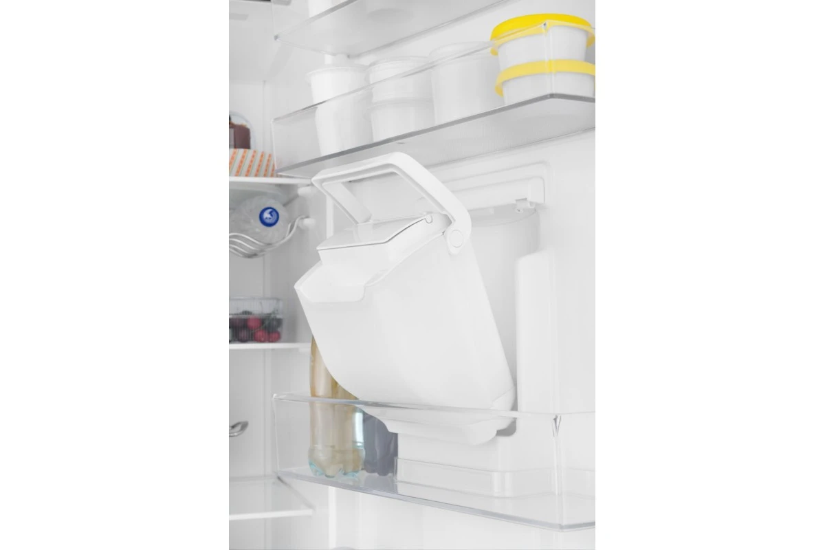 Однокамерный холодильник LG GC-F411EVDM