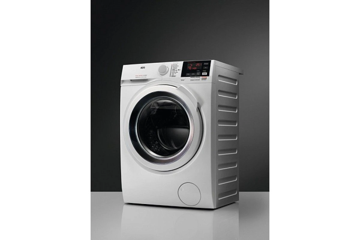 Стиральная машина AEG L7WBA60680