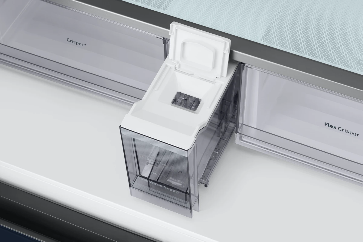 Многодверный холодильник Samsung Bespoke RF9000AZ c Triple Cooling RF60A91R18A/WT