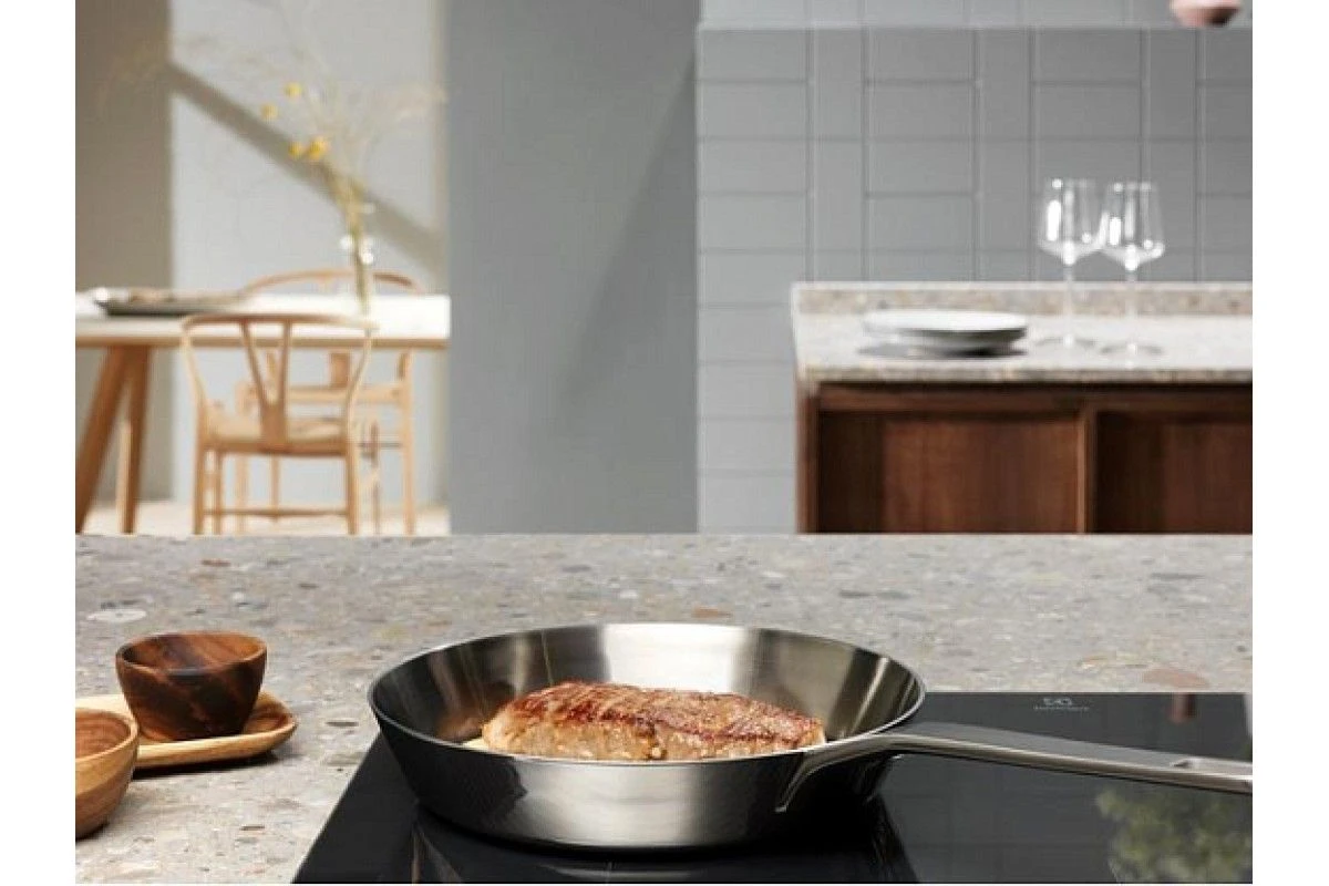 Варочная панель Electrolux EIS 6648