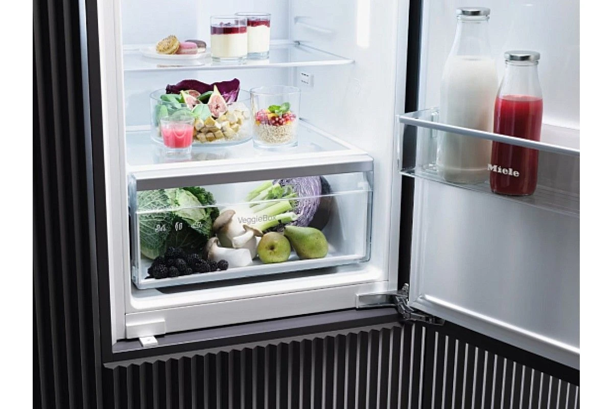 Встраиваемый холодильник Miele K 7115 E