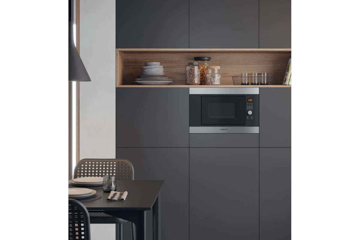 Встраиваемая микроволновая печь Hotpoint MF20G IX HA