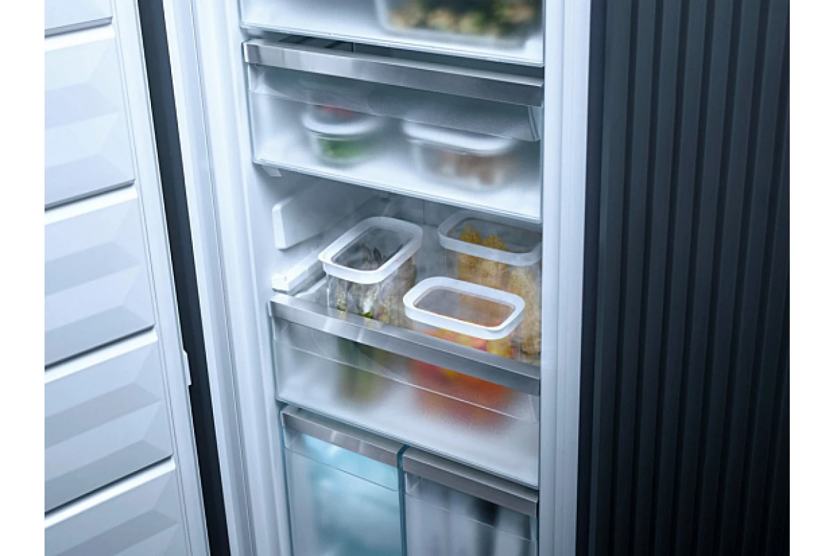 Встраиваемый морозильник Miele FNS 7774 D
