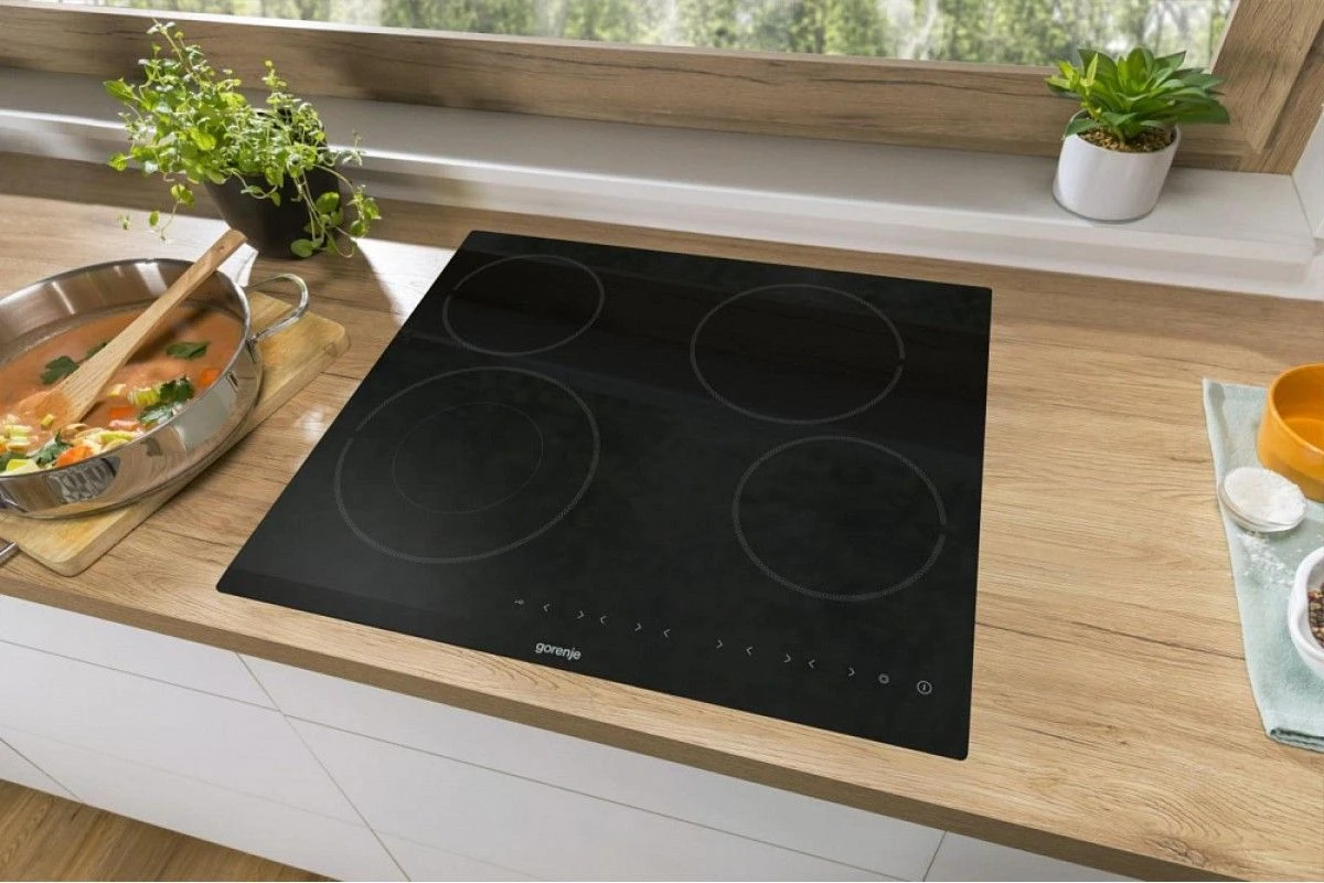 Независимая стеклокерамическая варочная панель Gorenje ECT642BCSCE