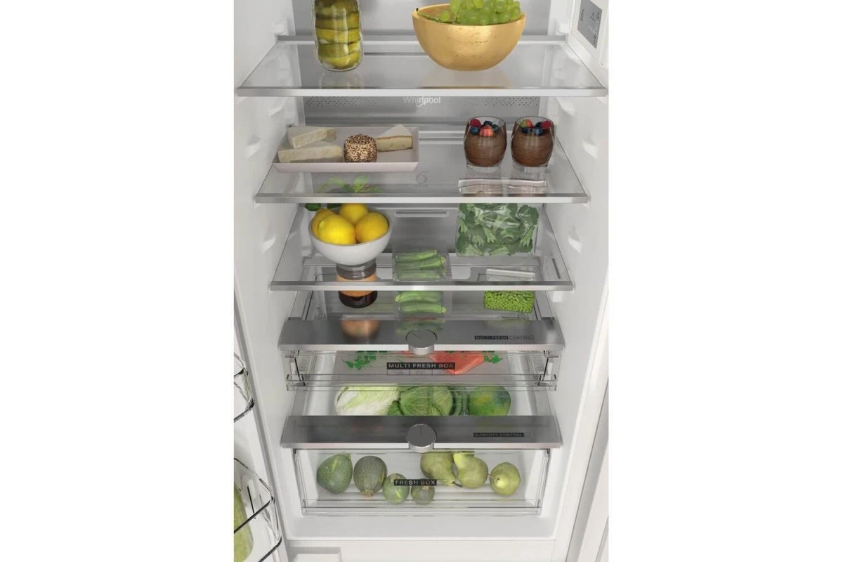Встраиваемый холодильник Whirlpool WHC18 T132