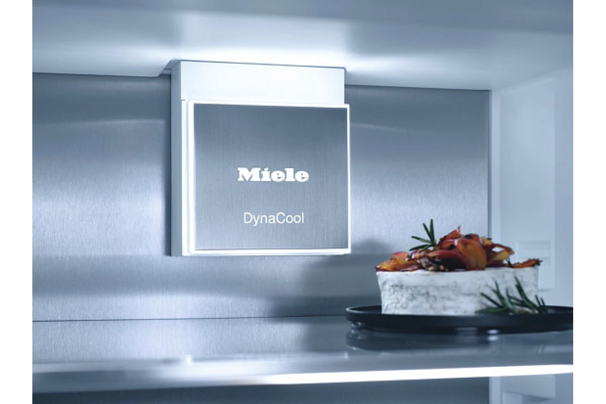 Встраиваемый холодильник Miele K 7797 C L