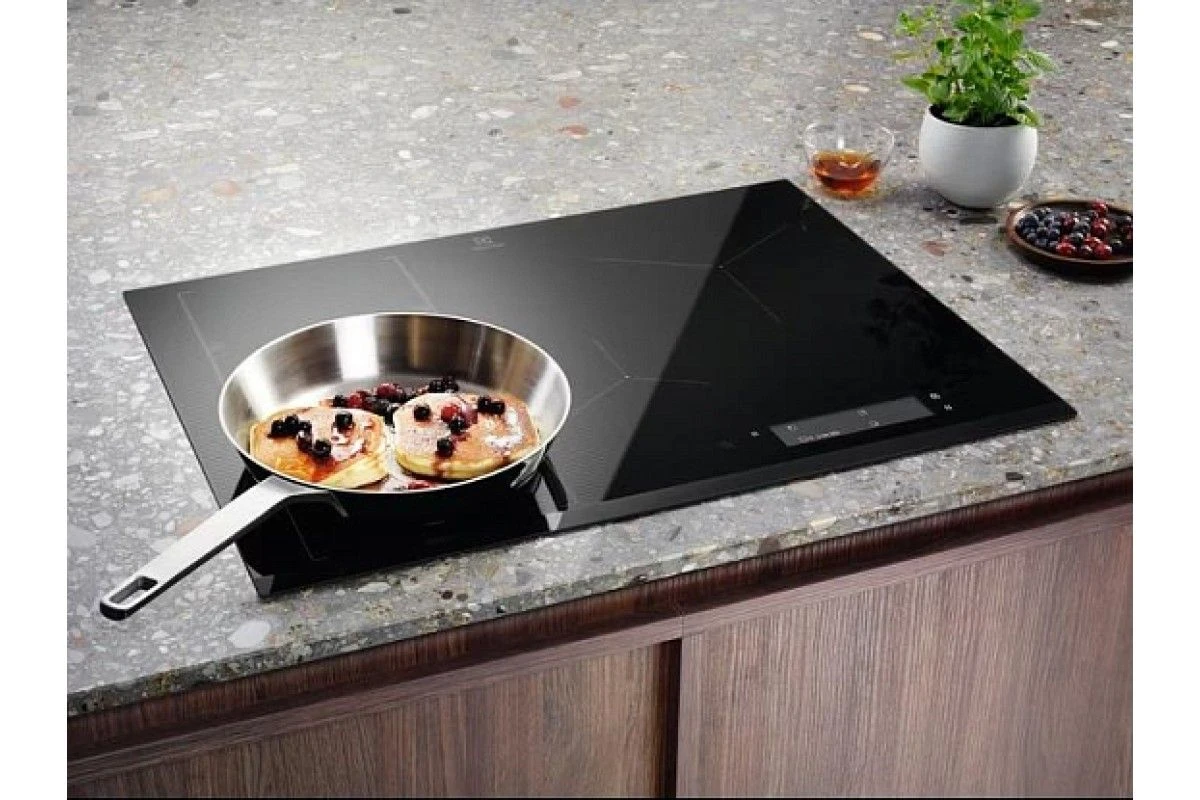 Варочная панель Electrolux EIS7548