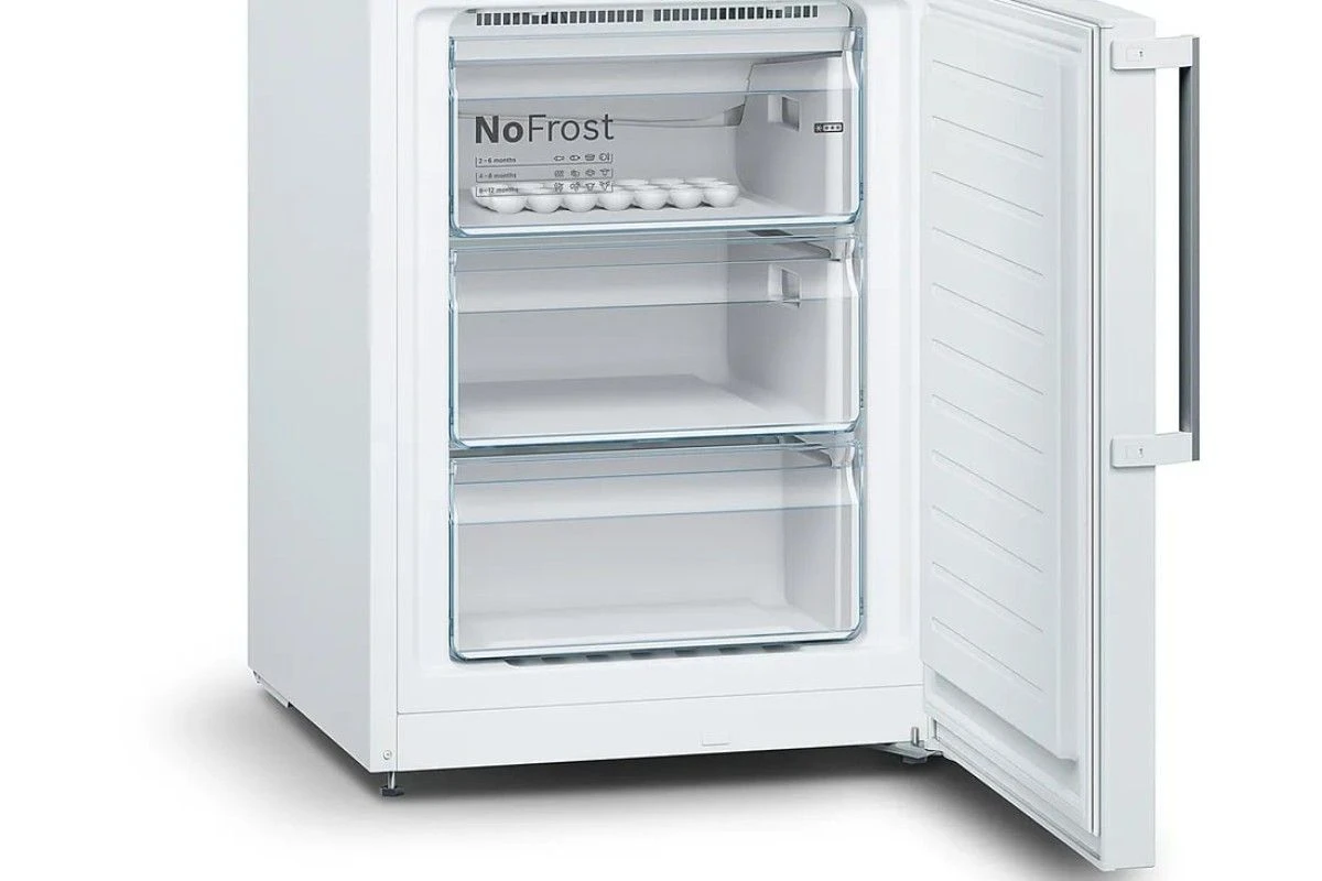 Двухкамерный холодильник Bosch KGN39UW30U