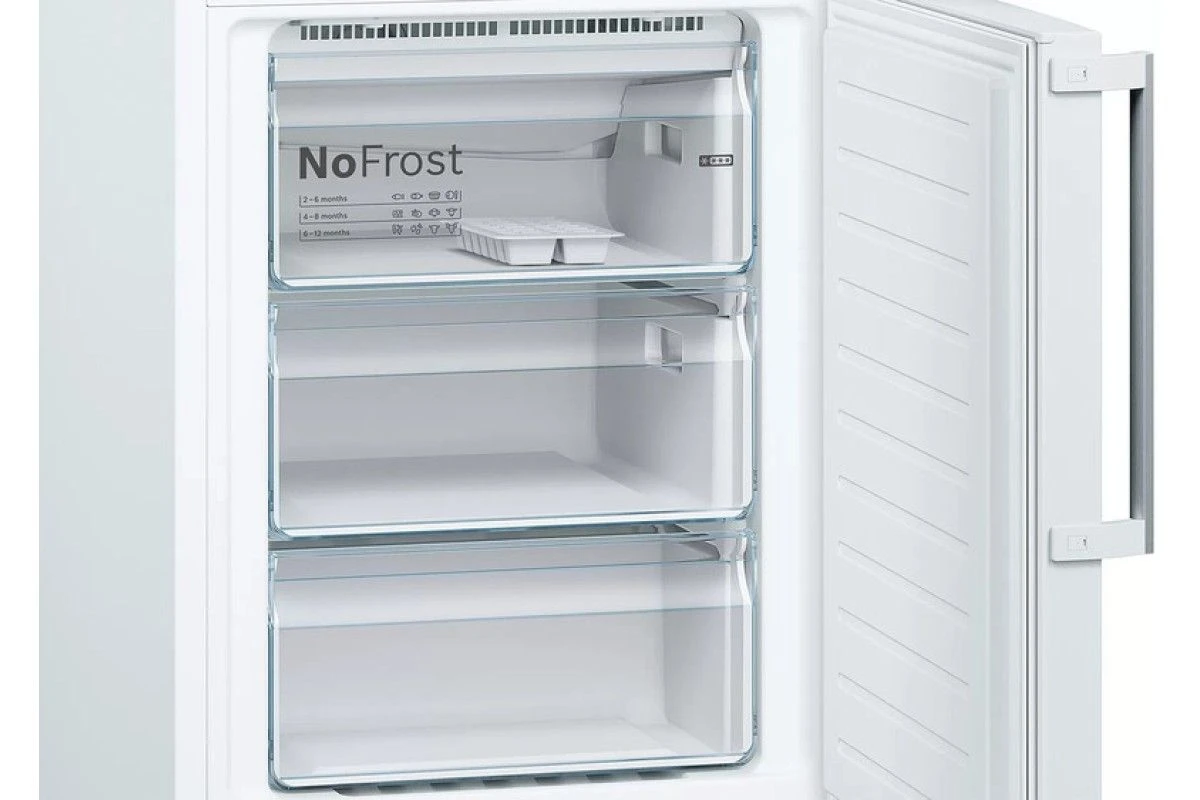 Двухкамерный холодильник Bosch KGN39VWEQ