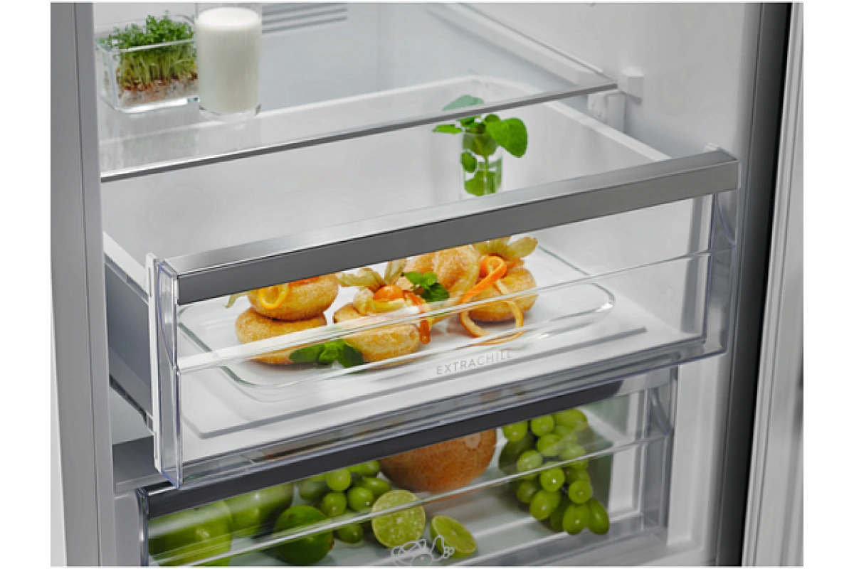 Холодильник Electrolux RNC7ME34W2