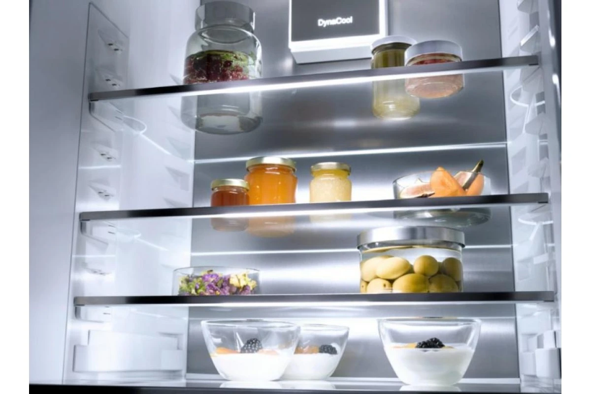 Встраиваемый холодильник Miele KFN 7795 D