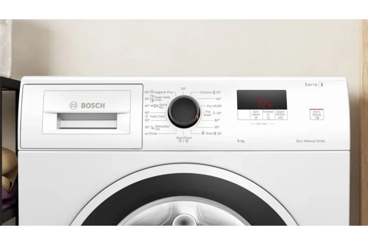 Стиральная машина Bosch WGE03400BY
