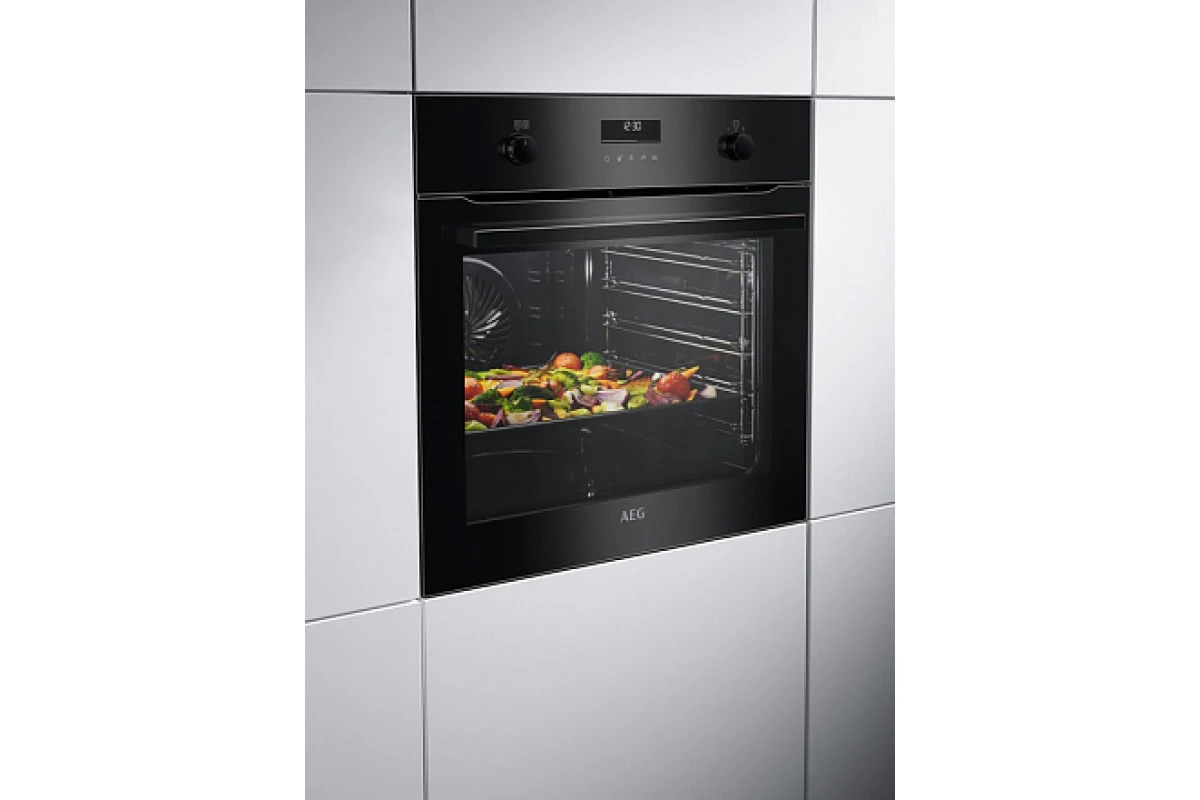 Духовой шкаф AEG BCE558370B