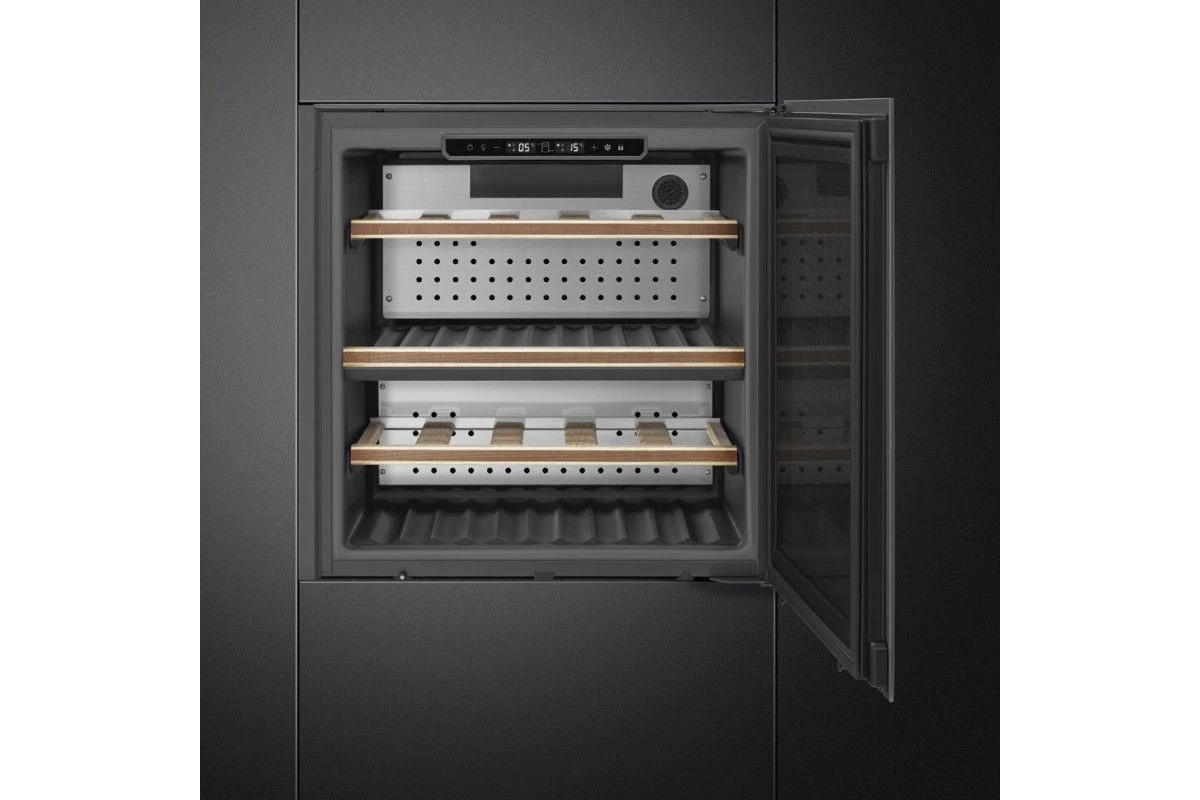 Встраиваемый холодильный шкаф для вина Smeg CVI129B3