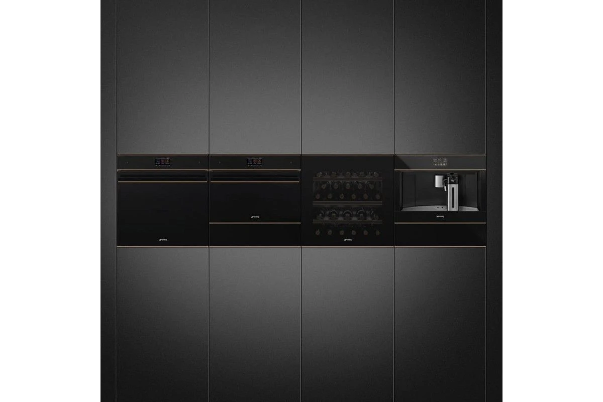 Встраиваемый холодильный шкаф для вина Smeg CVI629NR3