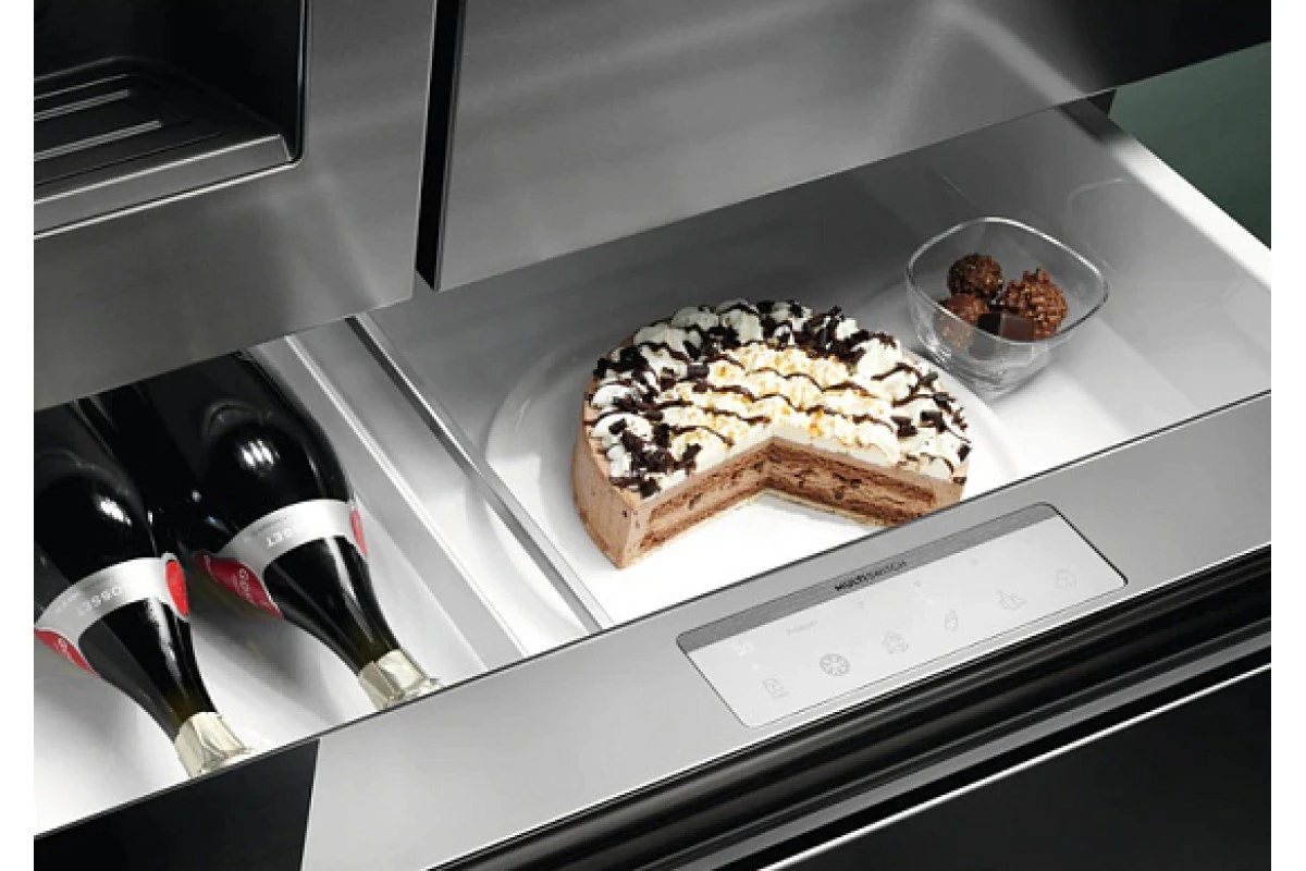 Холодильник Electrolux LLI9VF54X0