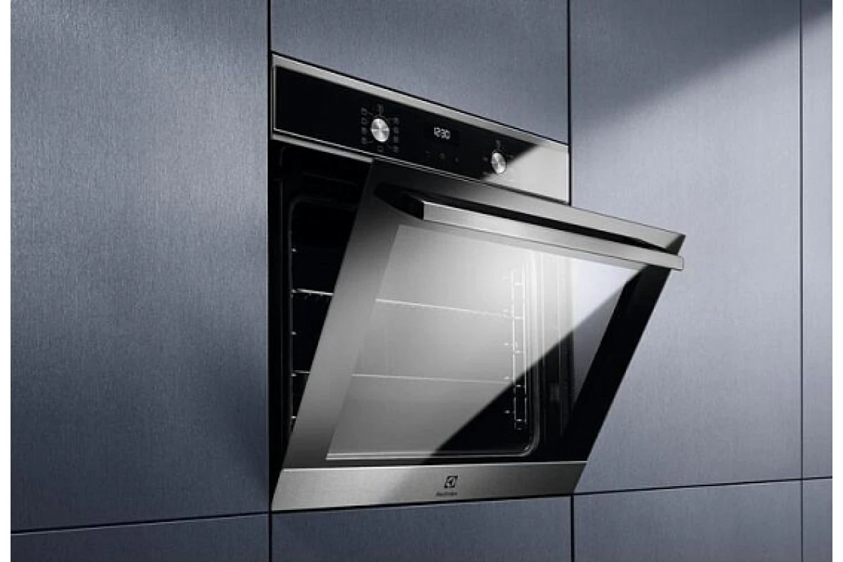 Духовой шкаф Electrolux EOF5C50BX