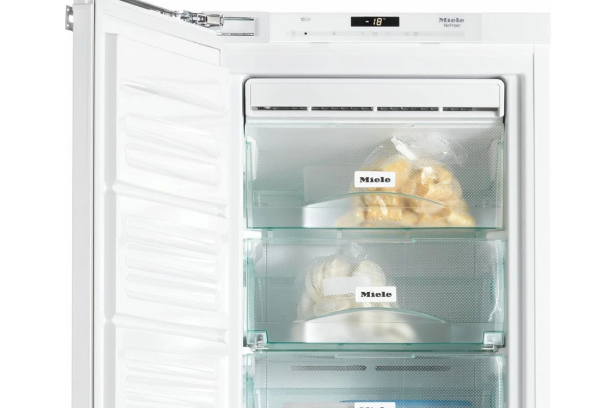 Морозильник Miele FNS37402i