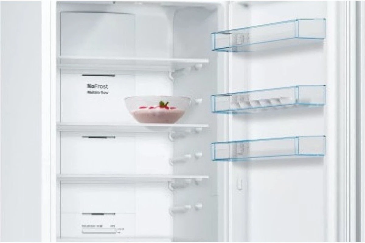 Двухкамерный холодильник Bosch KGN39XW30U