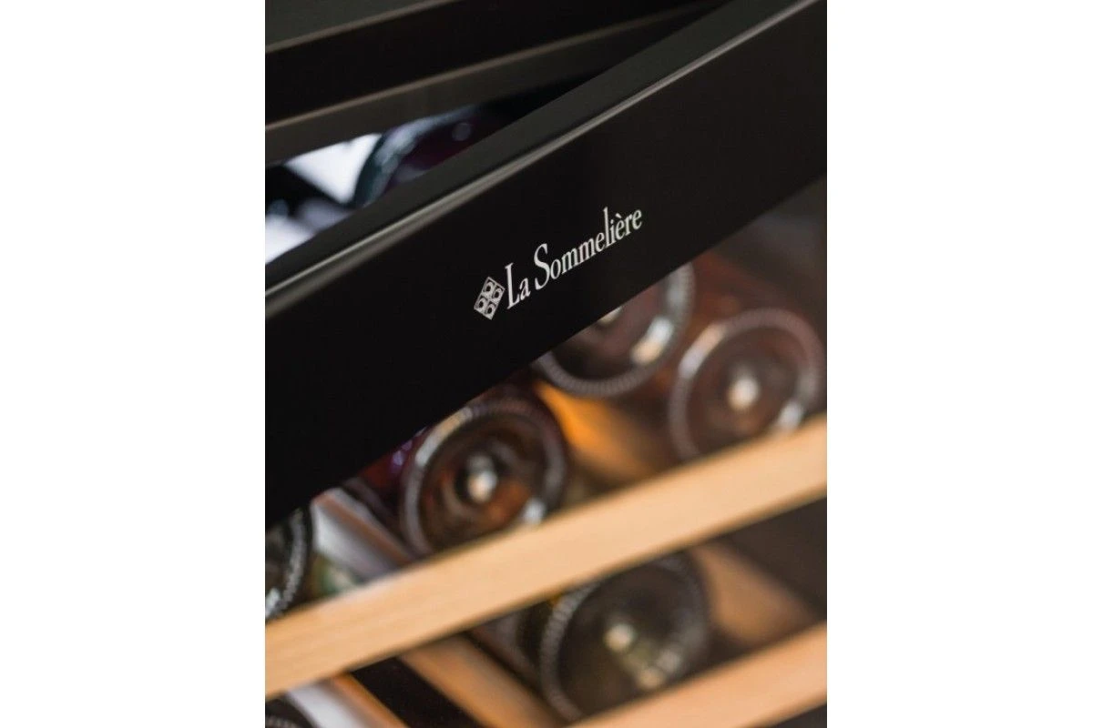 Винный шкаф La Sommeliere SLS45DZ