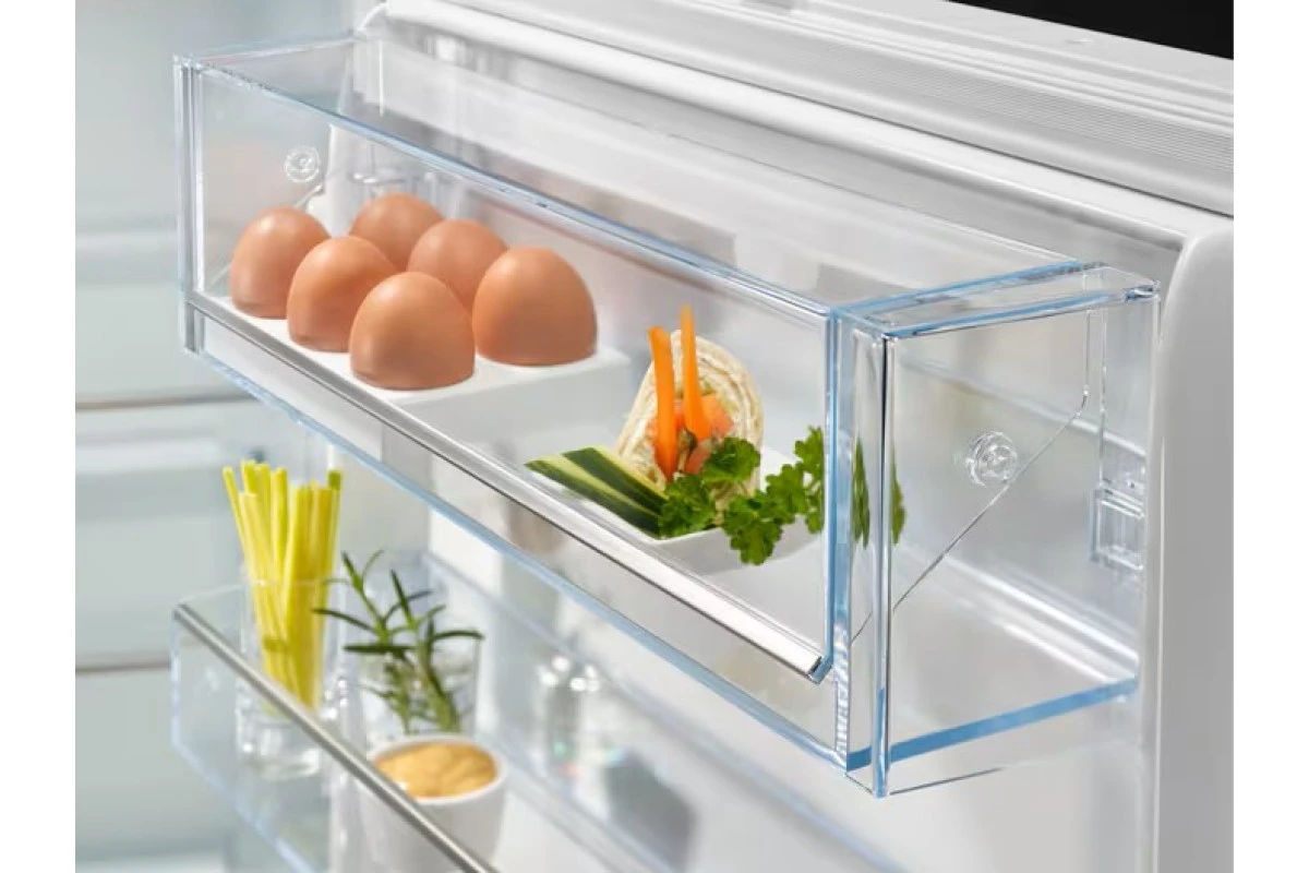 Встраиваемый холодильник Electrolux ENP7TD75S