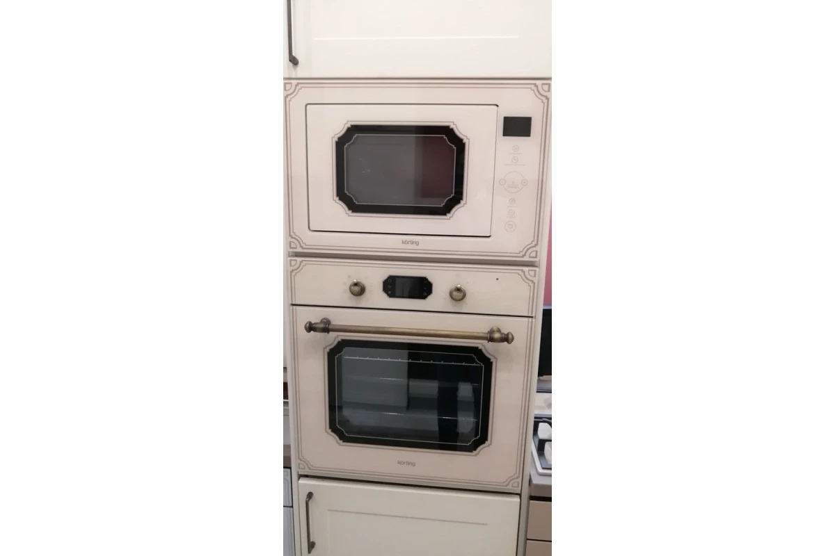 Встраиваемая микроволновая печь Korting KMI 825 RGB