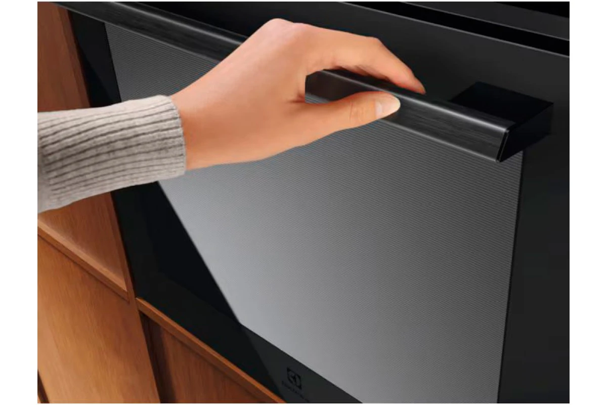 Духовой шкаф Electrolux EOE9P3ST