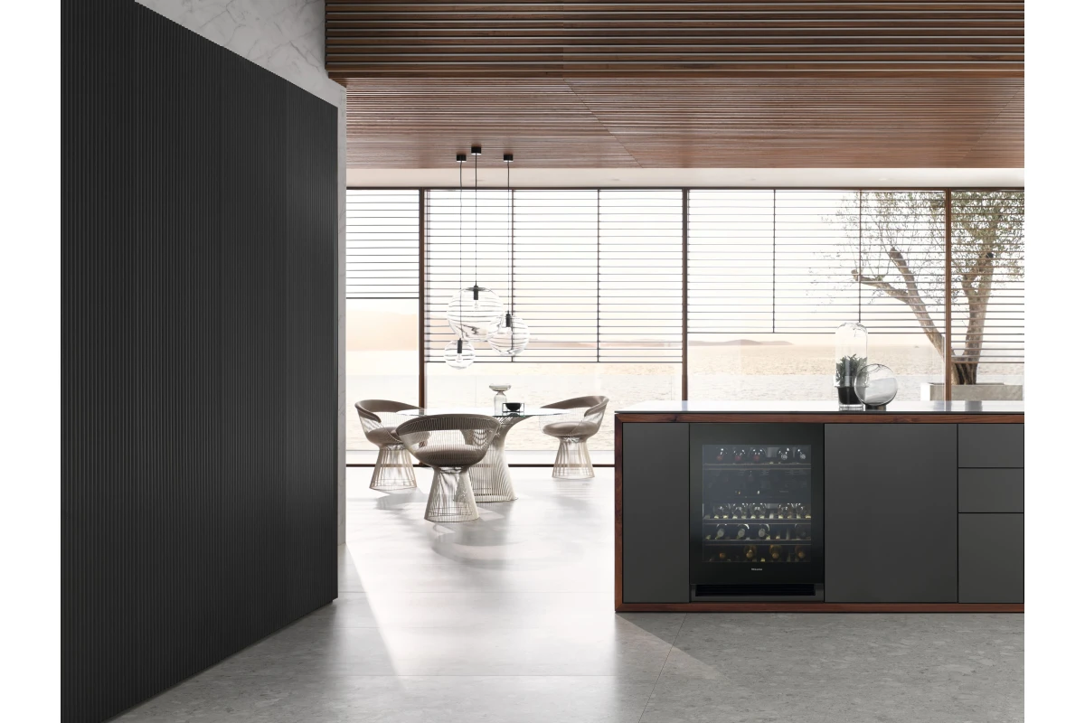 Винный холодильник Miele KWT 6322 UG-1