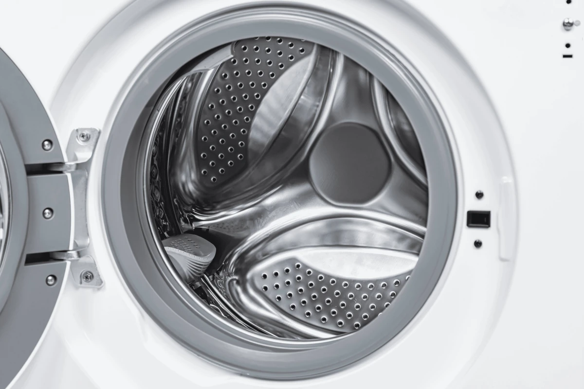 Встраиваемая стиральная машина Midea MFA06W80B/W