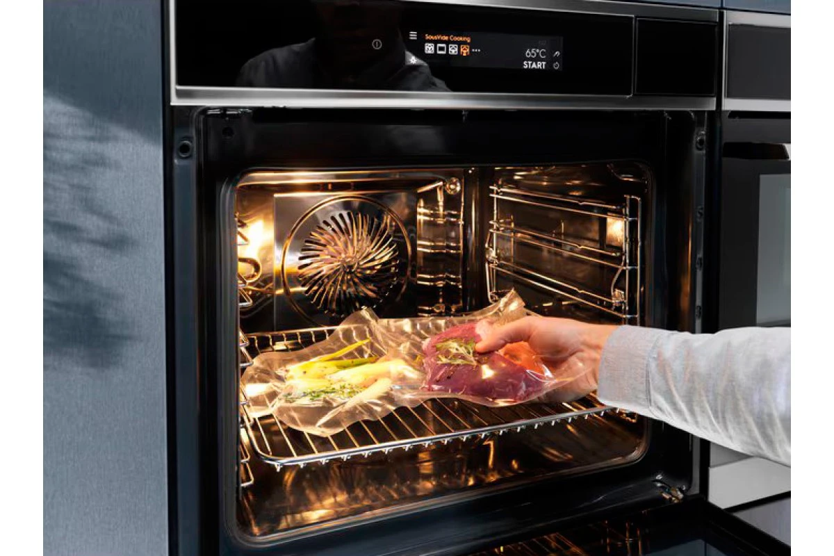 Духовой шкаф Electrolux KOAAS31CX