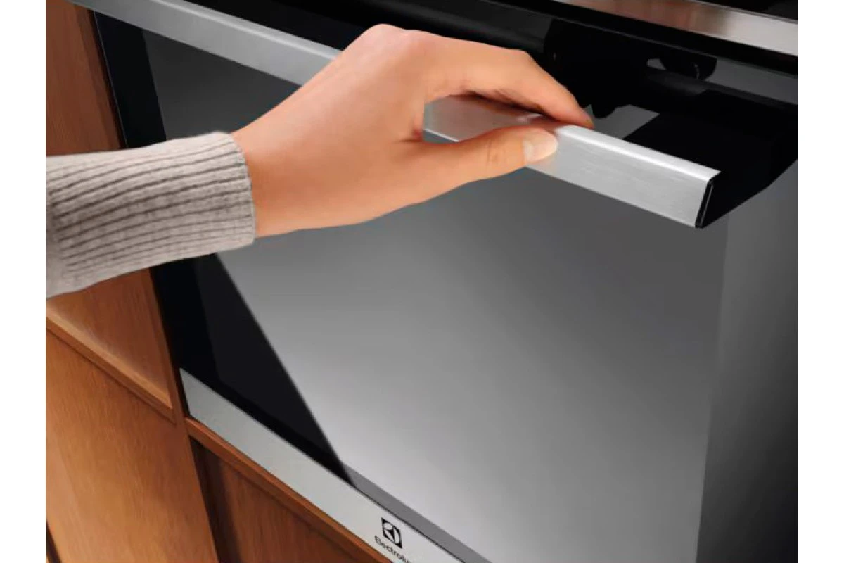 Духовой шкаф Electrolux LOE8P39X