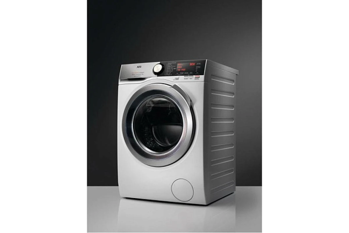 Стиральная машина AEG L8FEC69PS