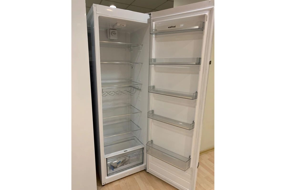 Холодильник Vestfrost VF 395 F SBW (NoFrost)