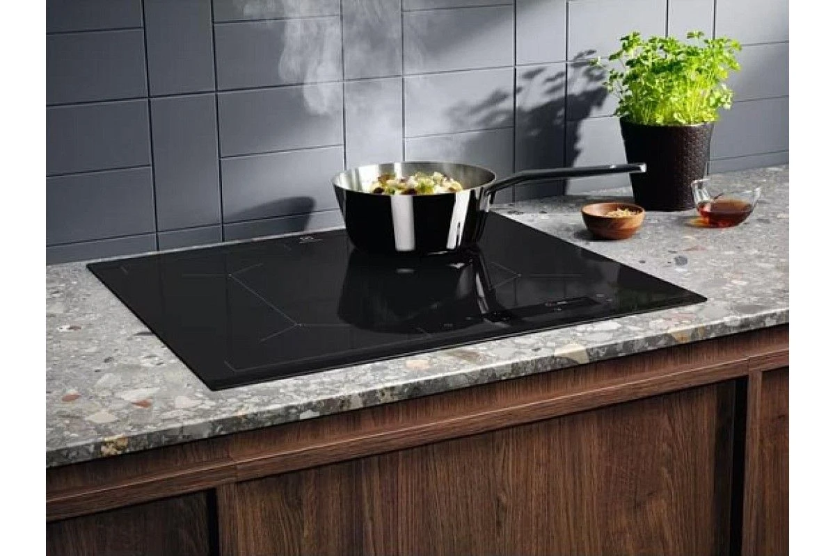 Варочная панель Electrolux EIS6448