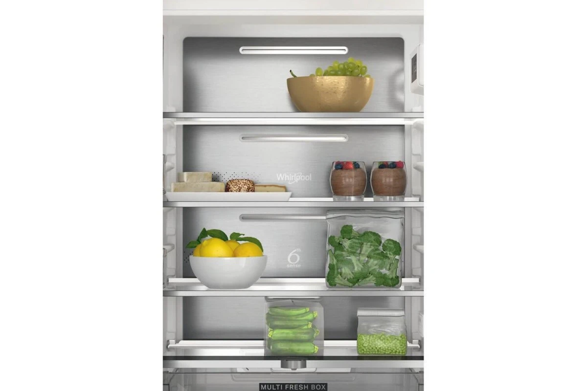 Встраиваемый холодильник Whirlpool WHC18 T132