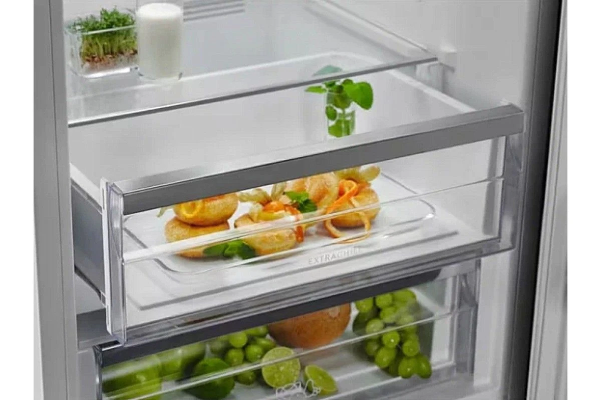 Холодильник Electrolux LNT 7ME36 G2