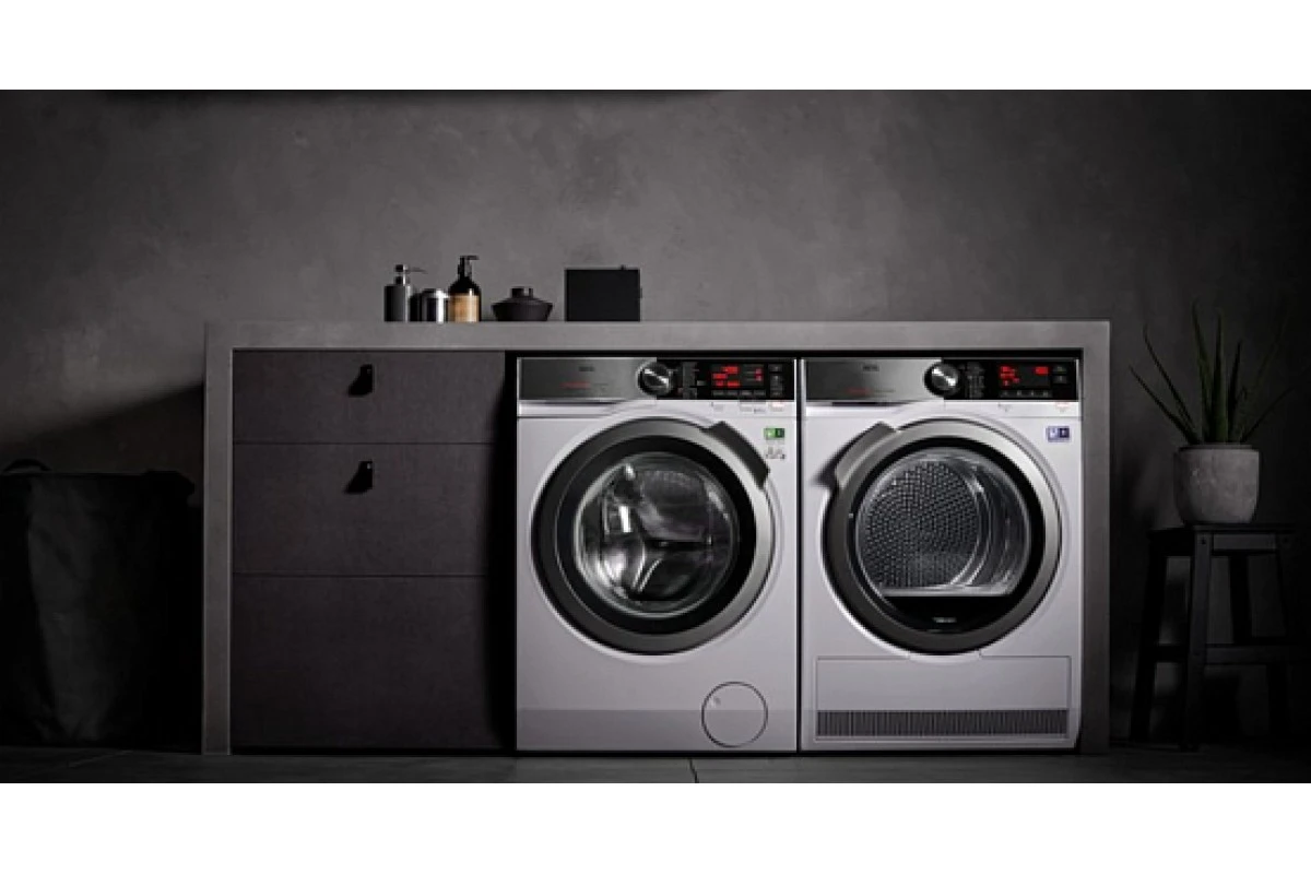 Стиральная машина AEG L8FEE94VX