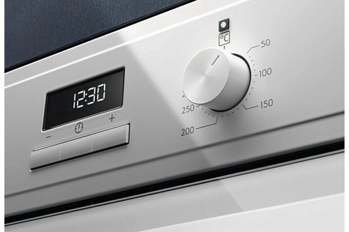 Духовой шкаф Electrolux EOF3H70V