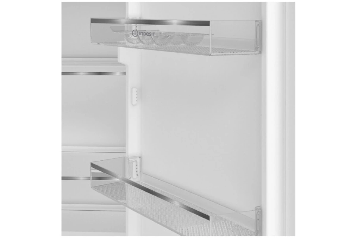 Встраиваемый холодильник Indesit IBD 18